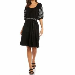 Karen Kane women Embroidered Dress in Black/White