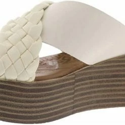 Blowfish women Luster Sandal in Cloud/Coconut
